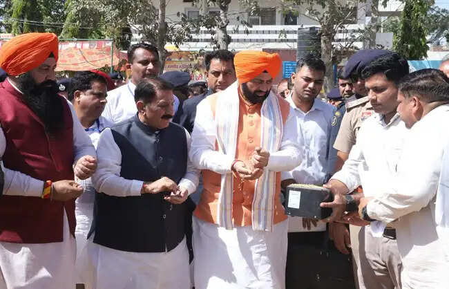 प्रदेश की सभी मंडियों और खरीद केंद्रों में सुचारु चल रहा है खरीद कार्य : नायब सैनी