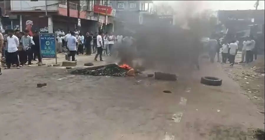 काकोपथार में भीषण सड़क हादसे में दो युवकों की मौत, कड़ी सजा की मांग