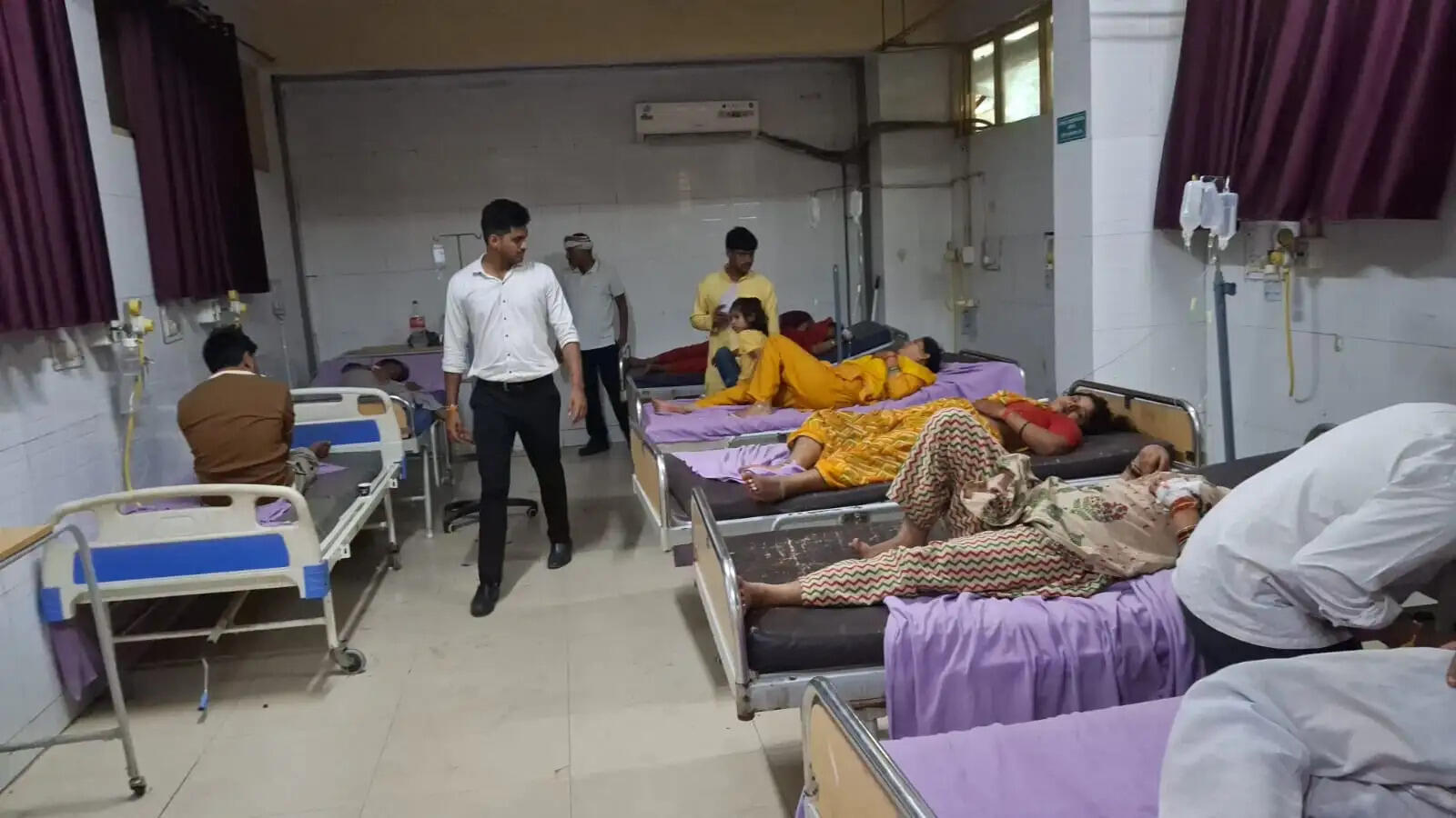 गोगामेड़ी से लौट रहे यूपी के श्रद्धालुओं का वाहन पलवल में पलटा, छह की मौत, 17 घायल