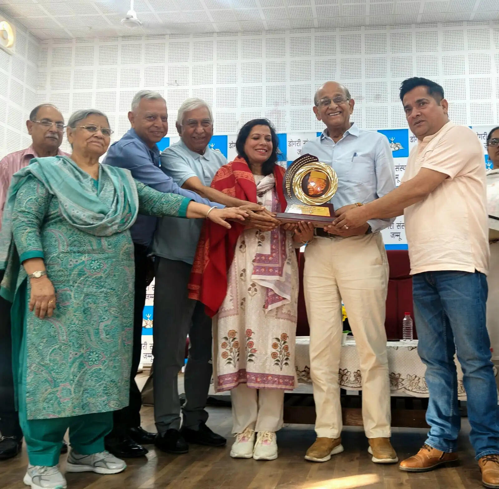 “डोगरी मुकरियां” कृति के लिए ऋतु सिंह को प्रो. रामनाथ शास्त्री स्मृति पुरस्कार 2026 से सम्मानित किया