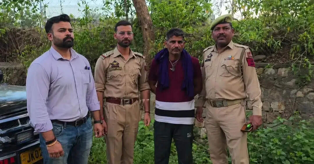 17.71 ग्राम हेरोइन के साथ एक तस्कर गिरफ्तार