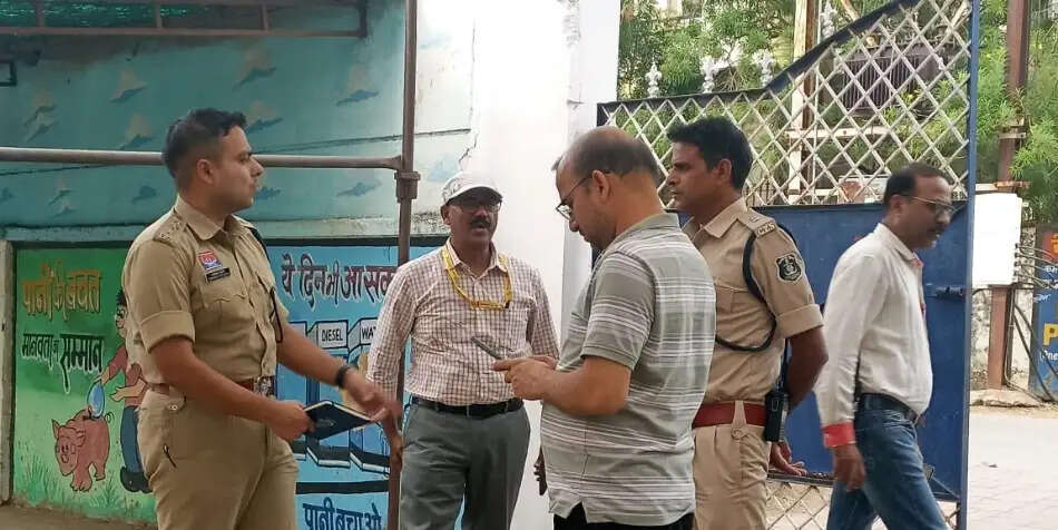 जिले के चार केंद्रों में नीट पुनर्परीक्षा 21 को, अधिकारियों ने लिया तैयारियों का जायजा