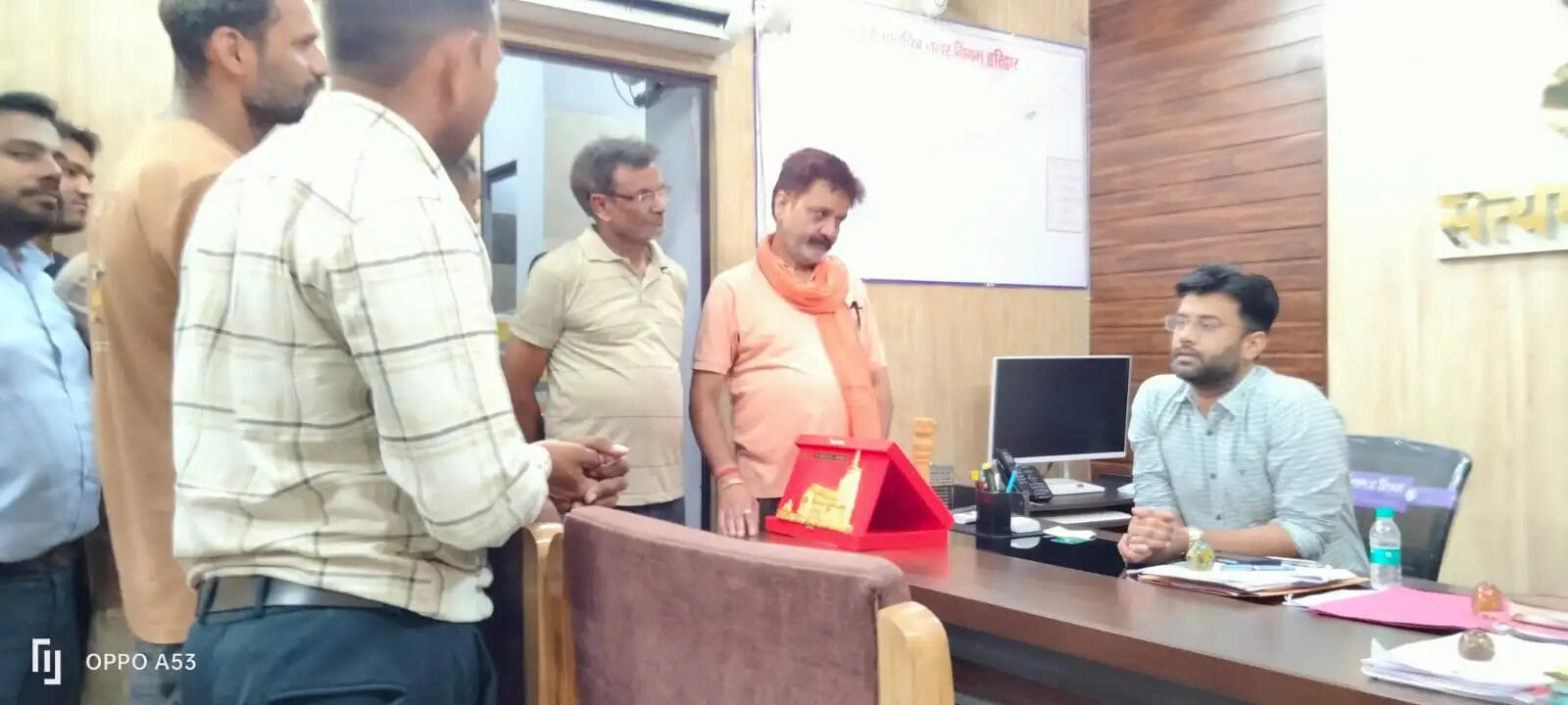 स्ट्रीट वेंडर्स ने 5 सूत्रीय मांगों को लेकर किया प्रदर्शन, नगर आयुक्त को सौंपा ज्ञापन