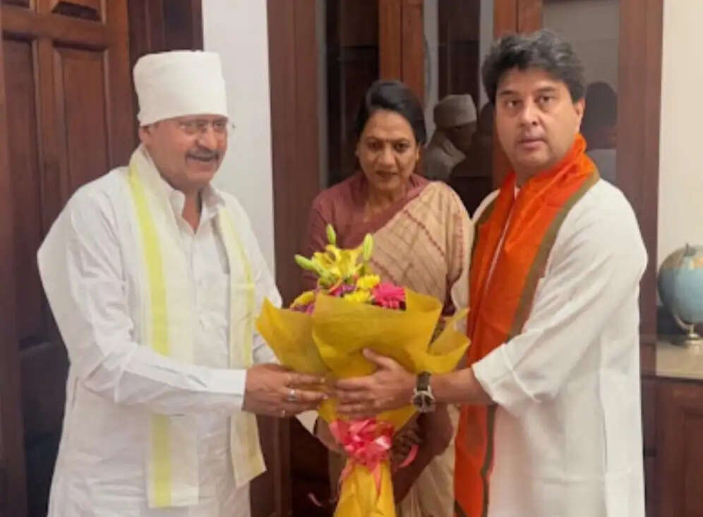 सागरः छत्रपति शिवाजी महाराज की प्रतिमा के अनावरण के लिए केंद्रीय मंत्री सिंधिया को न्योता