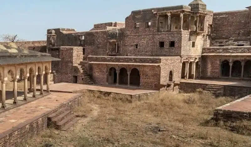 मप्र के ऐतिहासिक नरवर किले से 400 साल पुरानी तोप चोरी, जांच में जुटी पुलिस