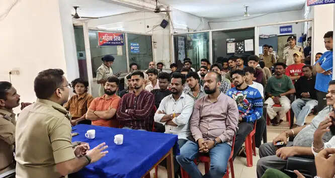 कोतवाली पुलिस की गणेशोत्सव समितियों के साथ बैठक में दिए आवश्यक दिशा-निर्देश