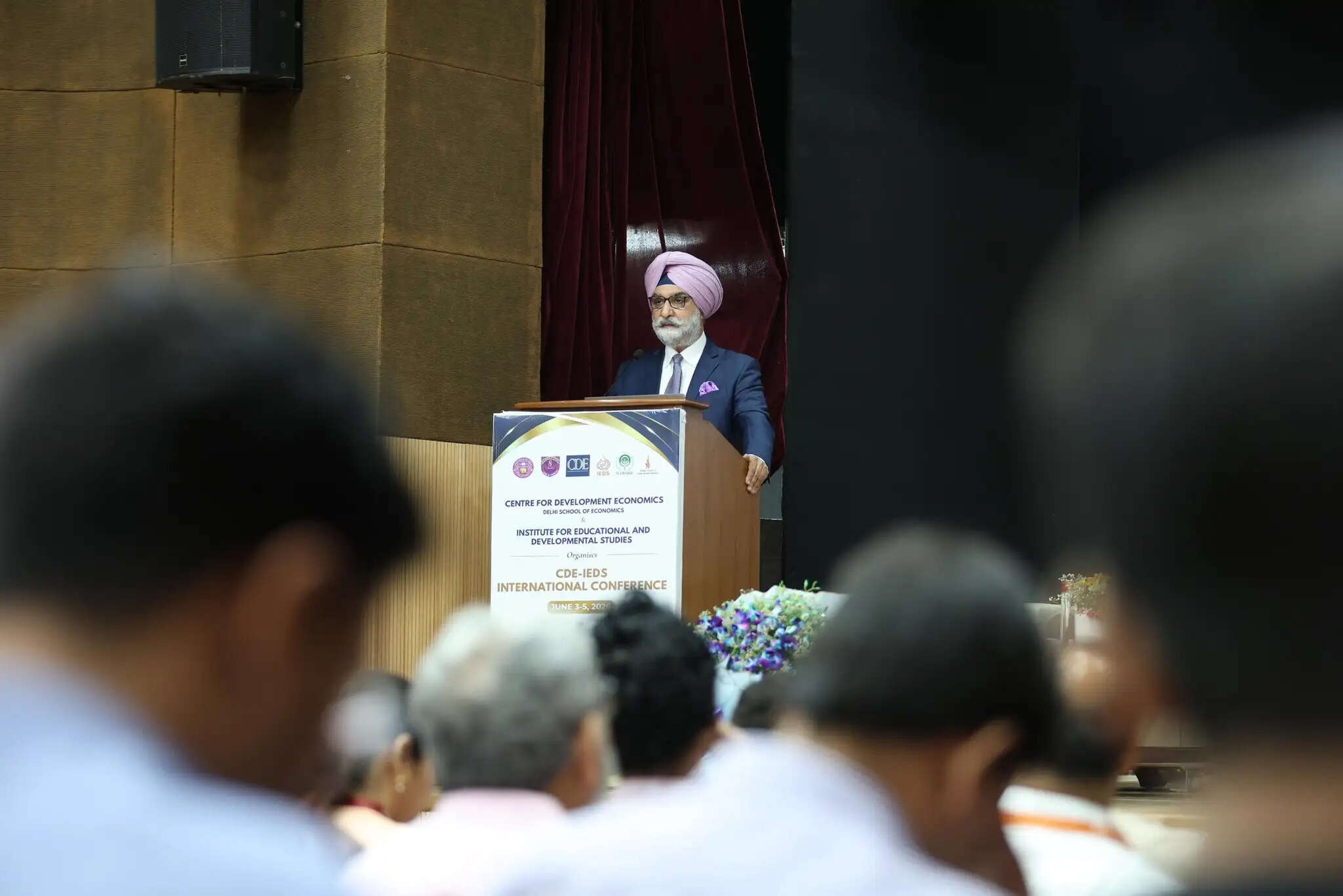 उपराज्यपाल दिल्ली स्कूल ऑफ इकोनॉमिक्स के सीडीई-आईईडीएस अंतरराष्ट्रीय सम्मेलन में हुए शामिल