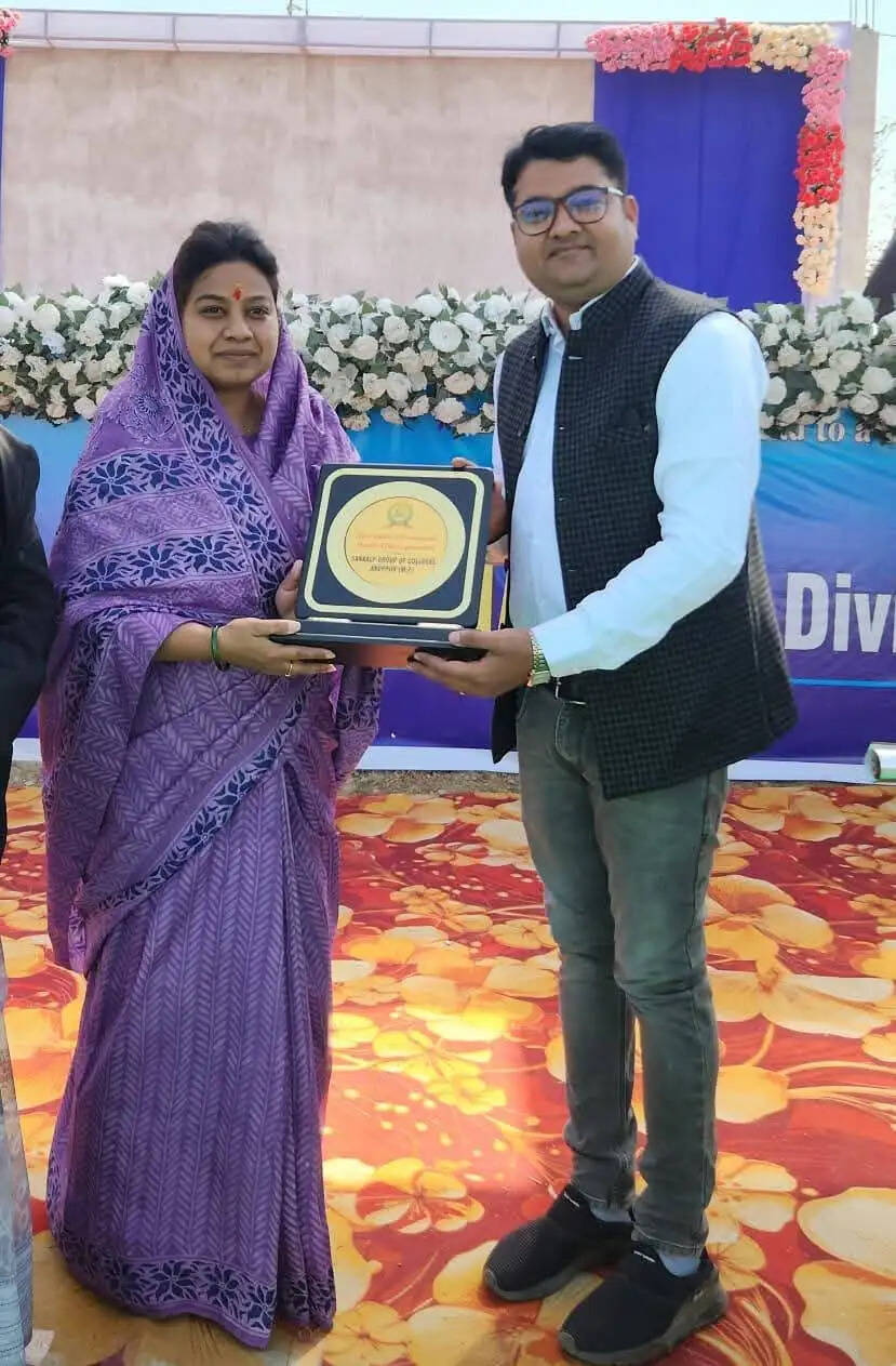 अनूपपुर: विद्यार्थियों को लक्ष्य,अनुशासन और आत्मविश्वास के साथ आगे बढ़ना चाहियें- सांसद