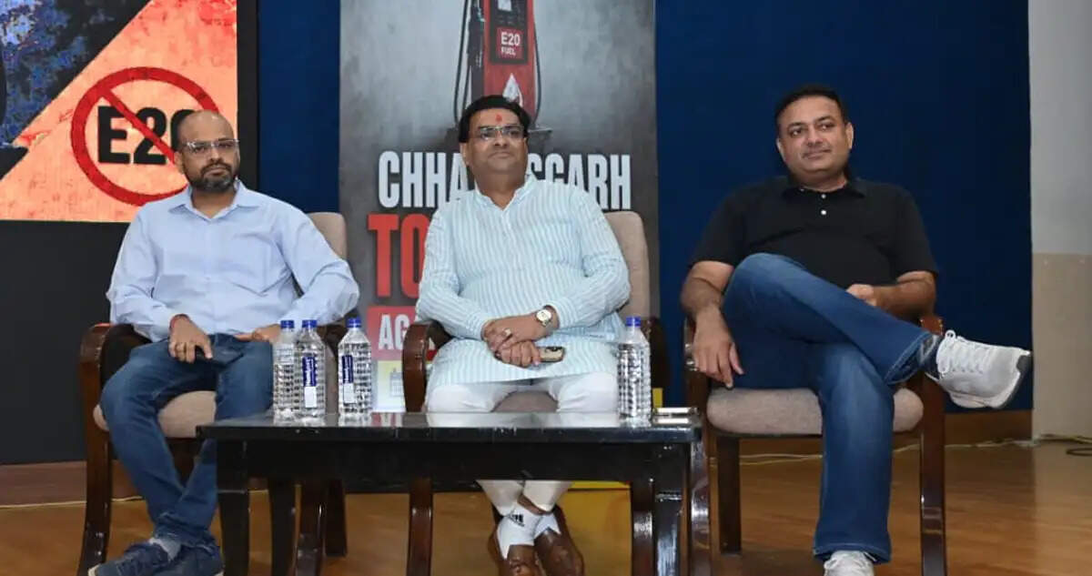 ई-20 पेट्रोल को लेकर उपभोक्ताओं की बढ़ती परेशानी सामने आई, आआपा के छत्तीसगढ़ टाउनहॉल में लोगों ने साझा किए अनुभव