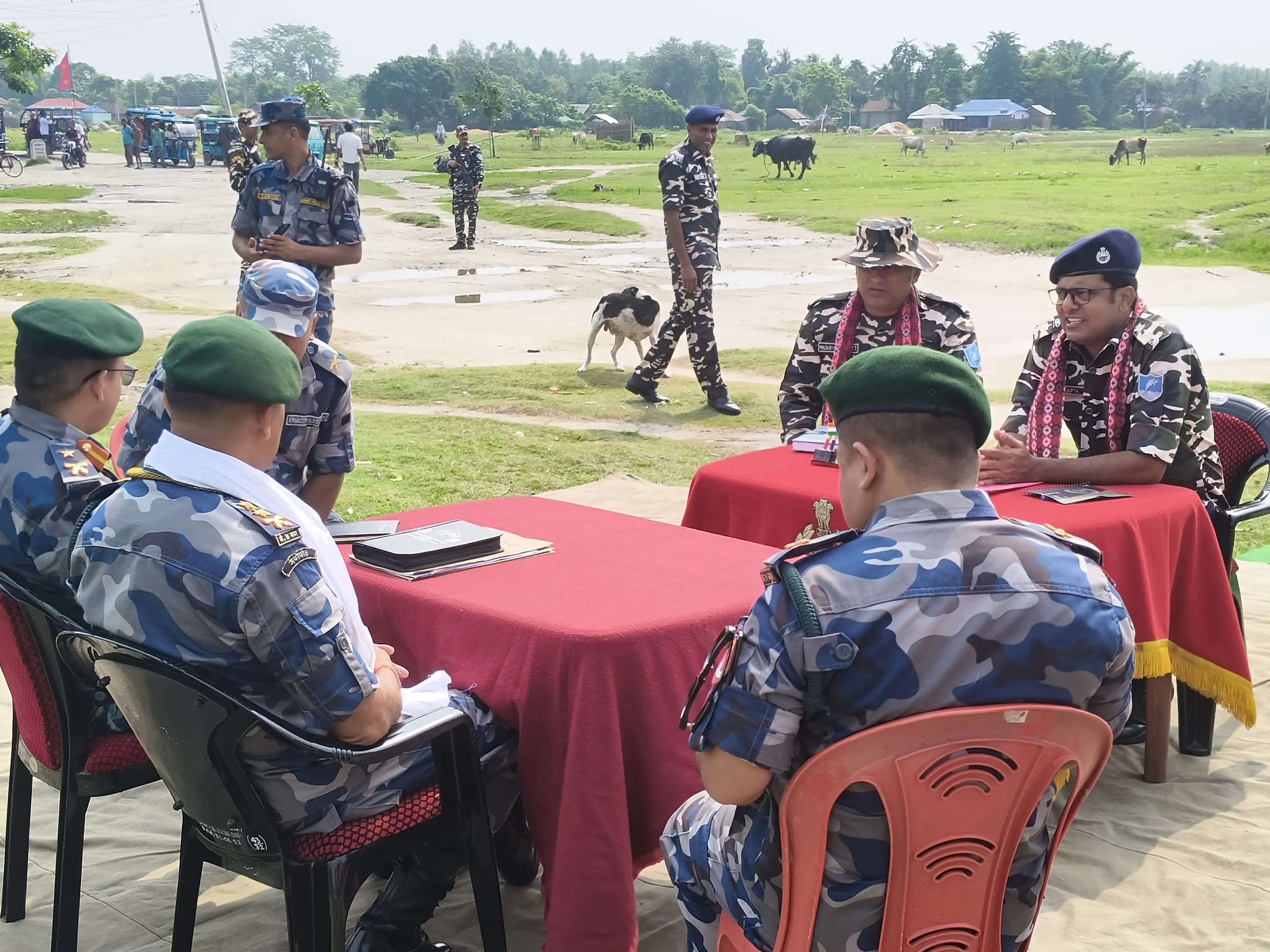 एसएसबी अधिकारियों ने नेपाल के एपीएफ के साथ सीमा समन्वय को लेकर की बैठक, संयुक्त गश्ती