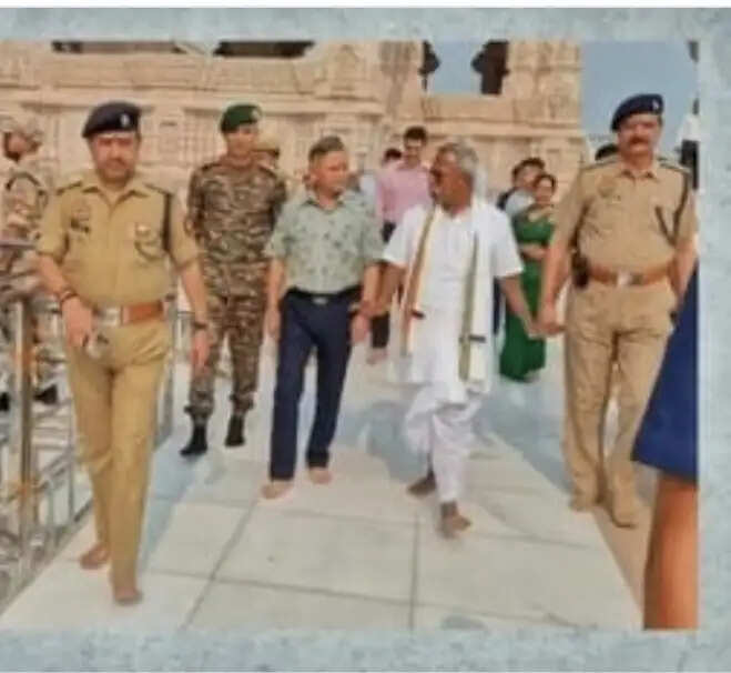 थल सेना प्रमुख जनरल उपेंद्र द्विवेदी ने किए रामलला के दर्शन