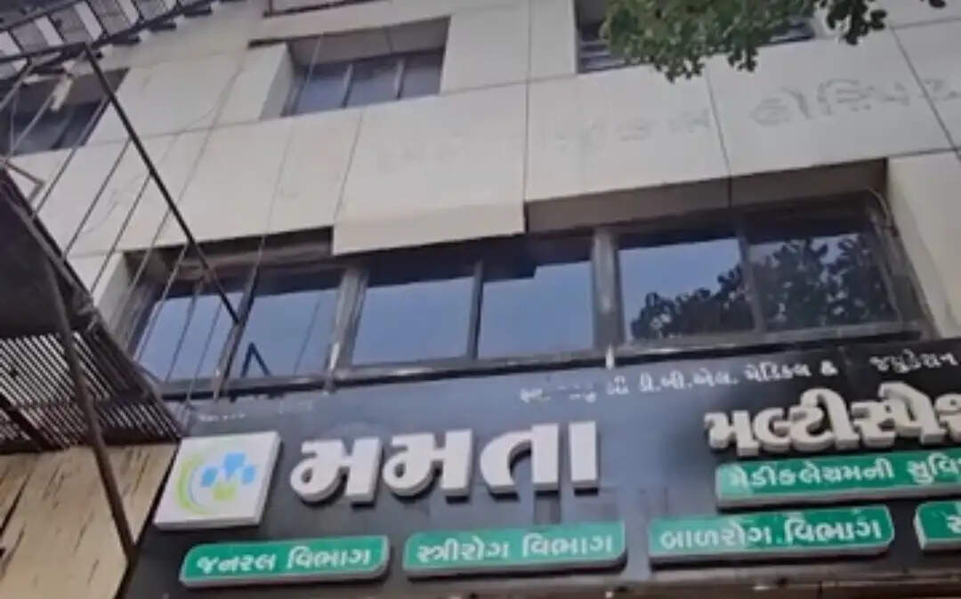 सूरत में अवैध गर्भपात रैकेट का भंडाफोड़, अस्पताल सील