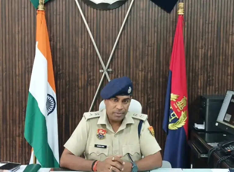 जींद : साइबर पुलिस ने होल्ड करवाए 98 लाख रुपये पीडितों को लौटाए
