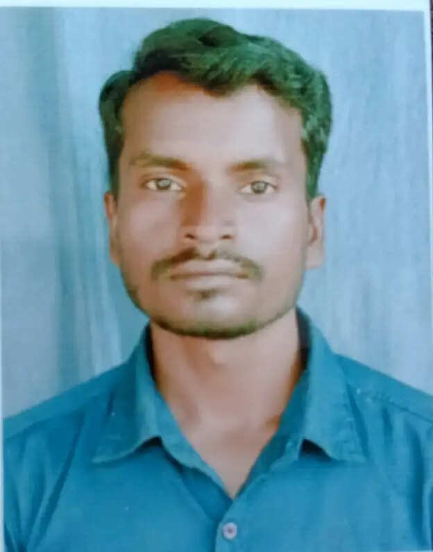 सुलतानपुर में फंदे से लटका मिला युवक का शव, पुलिस कर रही जांच
