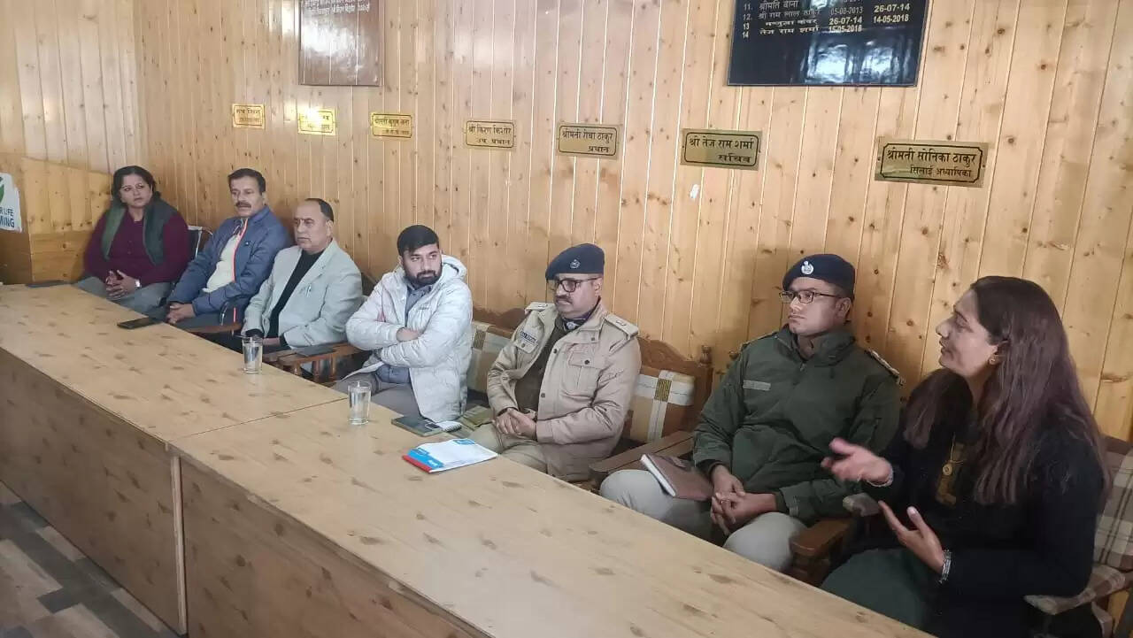 युवाओं को नशे के अंधकार से बचाने के लिए सभी का सहयोग अपेक्षित : मनमोहन शर्मा