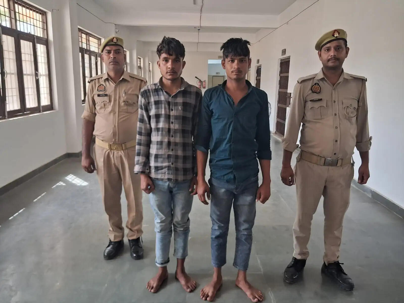 दुष्कर्म का आरोपित साथी सहित गिरफ्तार