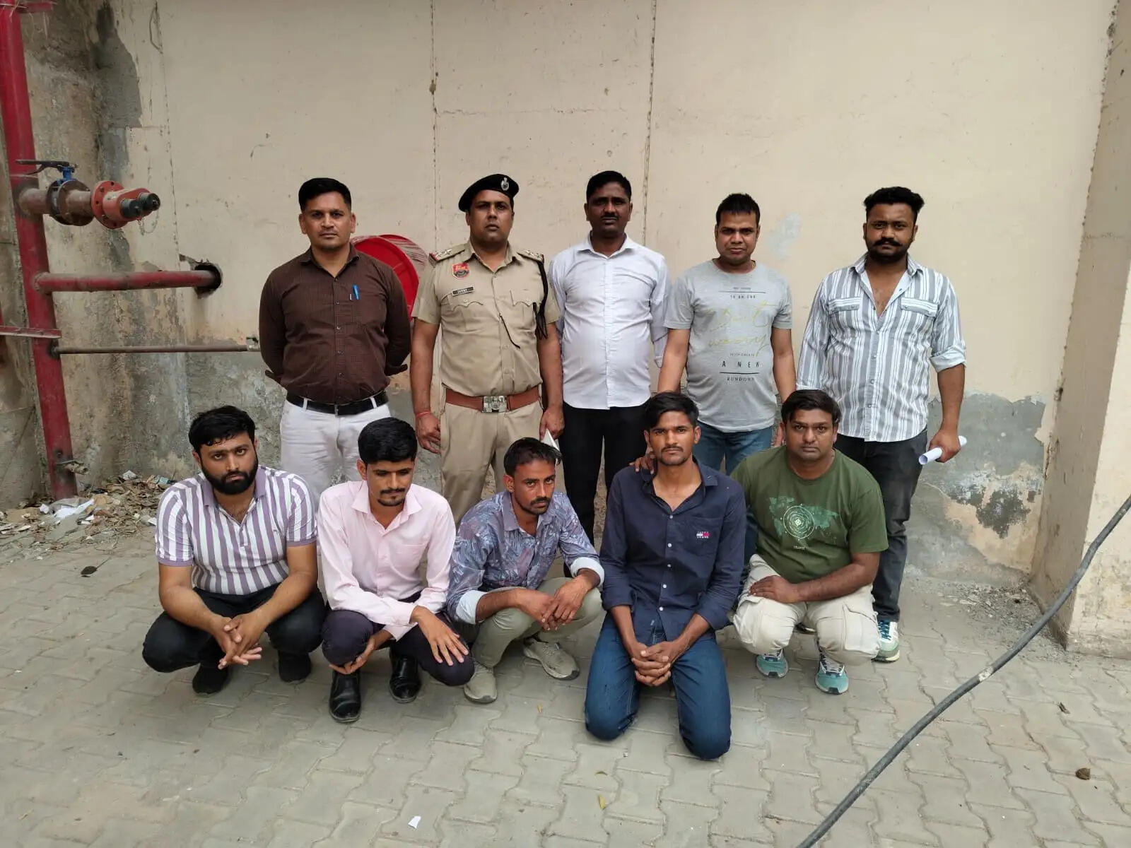 फरीदाबाद : ट्रेडिंग में निवेश के नाम पर लाखों की ठगी, खाताधारक सहित पांच गिरफ्तार