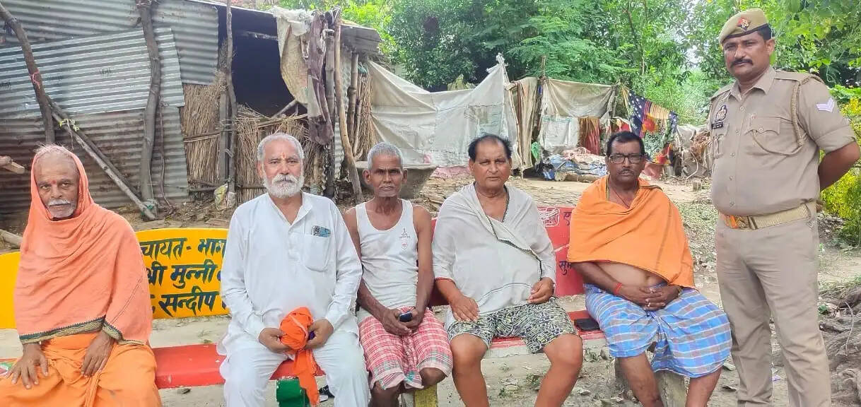 वरिष्ठ नागरिकों की सुरक्षा के लिए पुलिस का विशेष संवाद अभियान