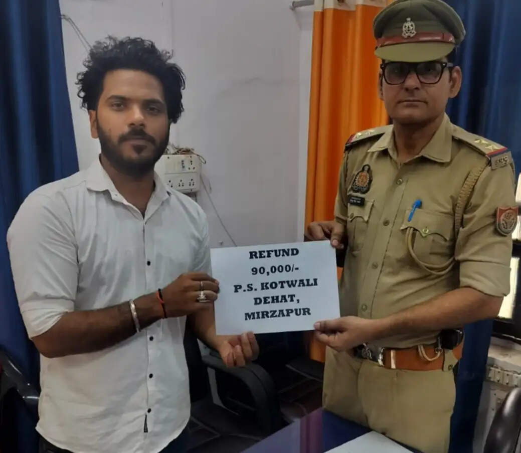 मोबाइल लिंक के झांसे में गंवाए 90 हजार, साइबर सेल ने वापस कराई पूरी रकम