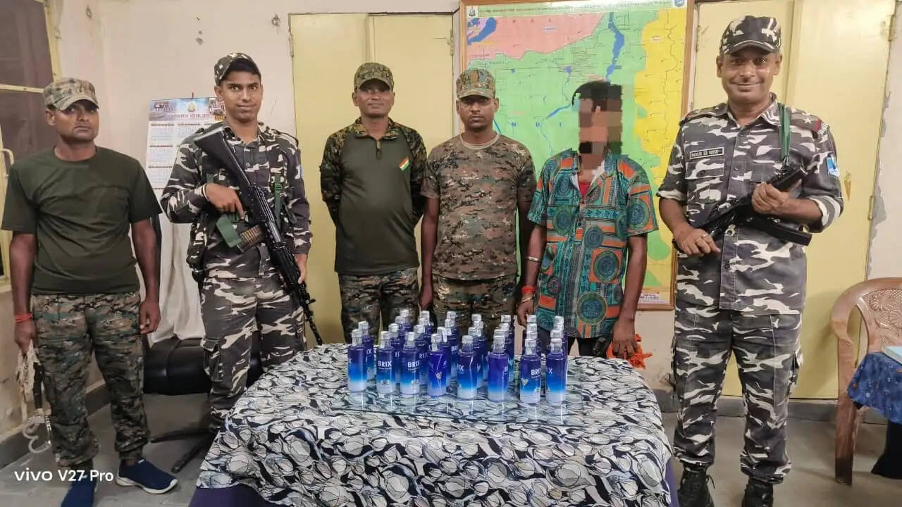 एसएसबी ने भारत-नेपाल सीमा से 9 लीटर नेपाली शराब के साथ एक तस्कर को दबोचा