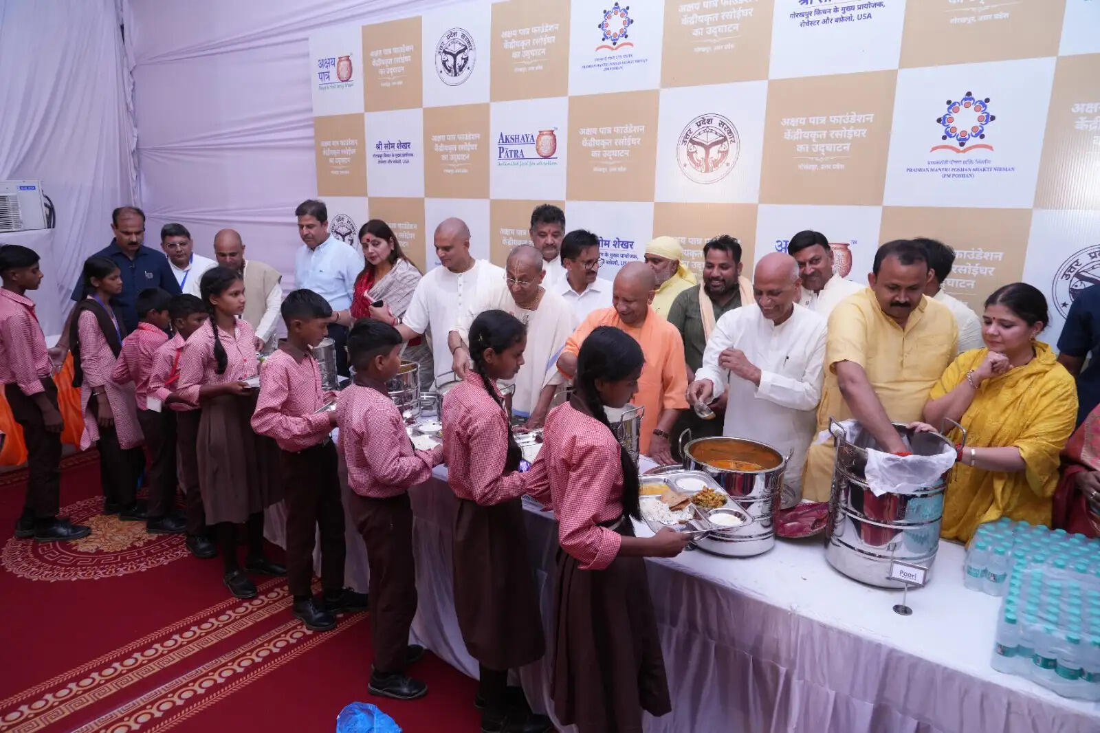 स्वस्थ रहने के लिए स्वस्थ व स्वच्छ आहार-विहार आवश्यक : मुख्यमंत्री याेगी