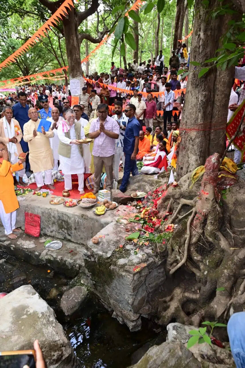 (लीड) नदियां केवल जलधाराएं नहीं, हमारी संस्कृति और जीवन का आधार हैं : राज्यपाल