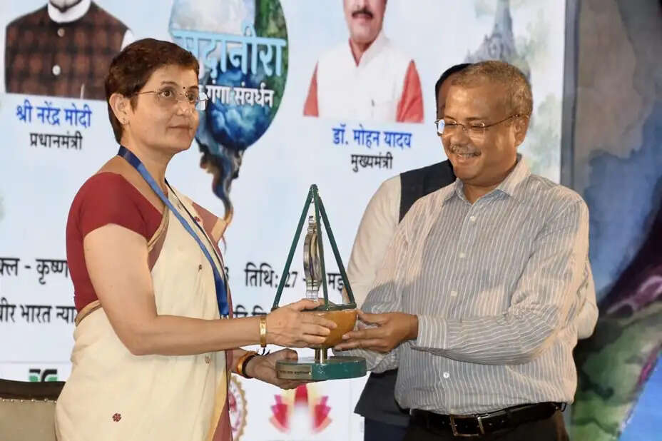भारतीय संस्कृति में 'जल' जीवन, चेतना और सभ्यता का आधार है : शिवशेखर शुक्ला