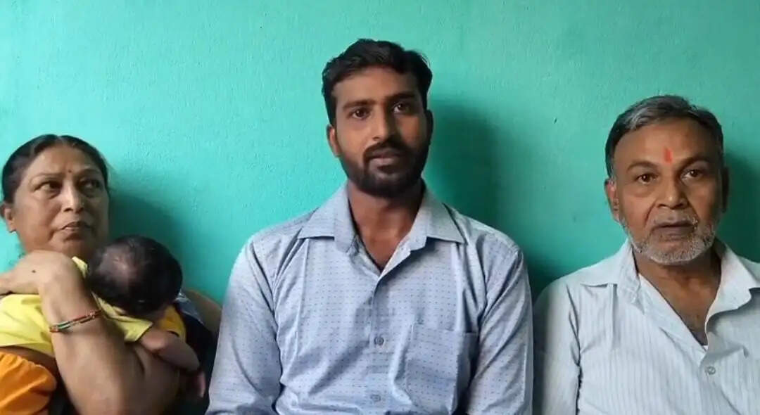 28 दिन की बच्ची को छोड़ कर माँ फरार