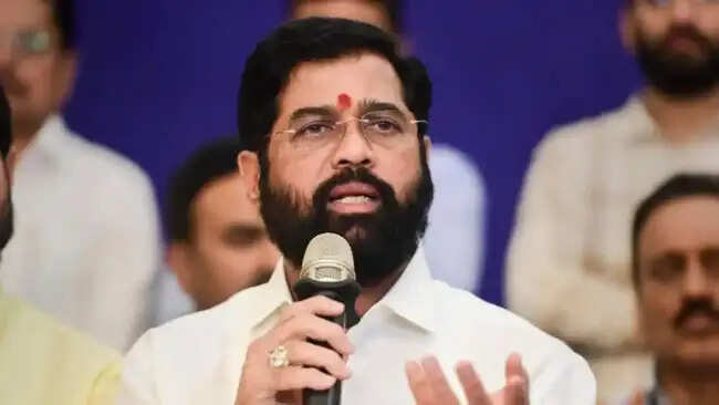 महाराष्ट्र के उप मुख्यमंत्री एकनाथ शिंदे की तबीयत बिगड़ी, ठाणे के अस्पताल में भर्ती