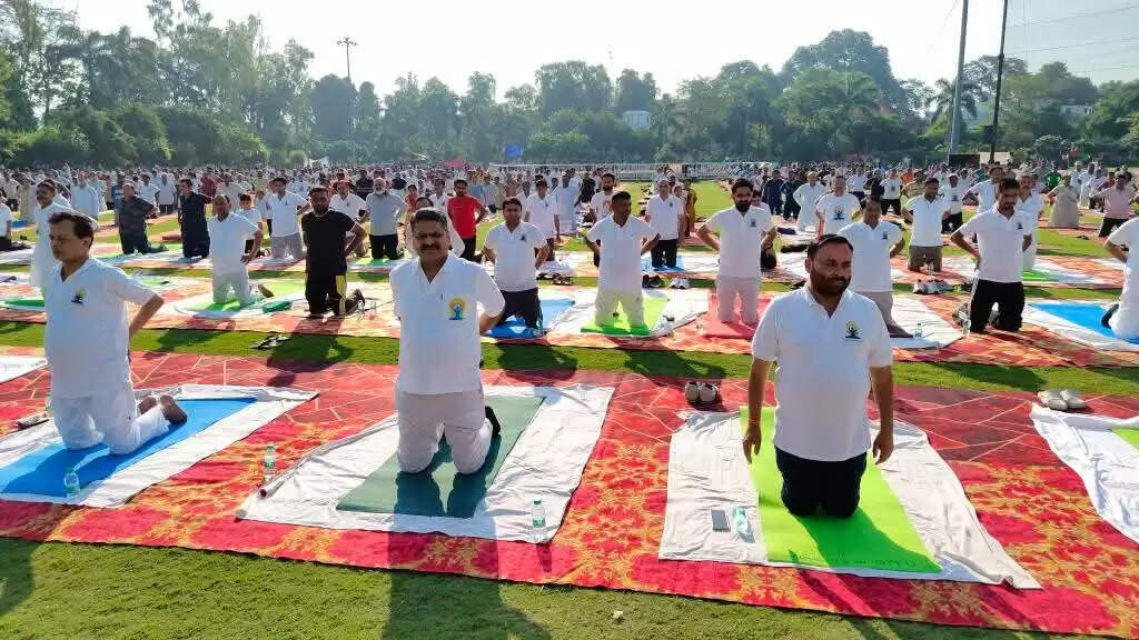 कोलकाता में 12वें अंतरराष्ट्रीय योग दिवस पर बनेगा विश्व रिकॉर्ड, पीएम मोदी की उपस्थिति प्रस्तावित