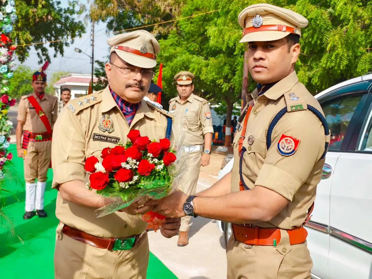 जिलाधिकारी ने दीक्षांत परेड समारोह में ली सलामी, पुलिस अधीक्षक ने दिलाई शपथ