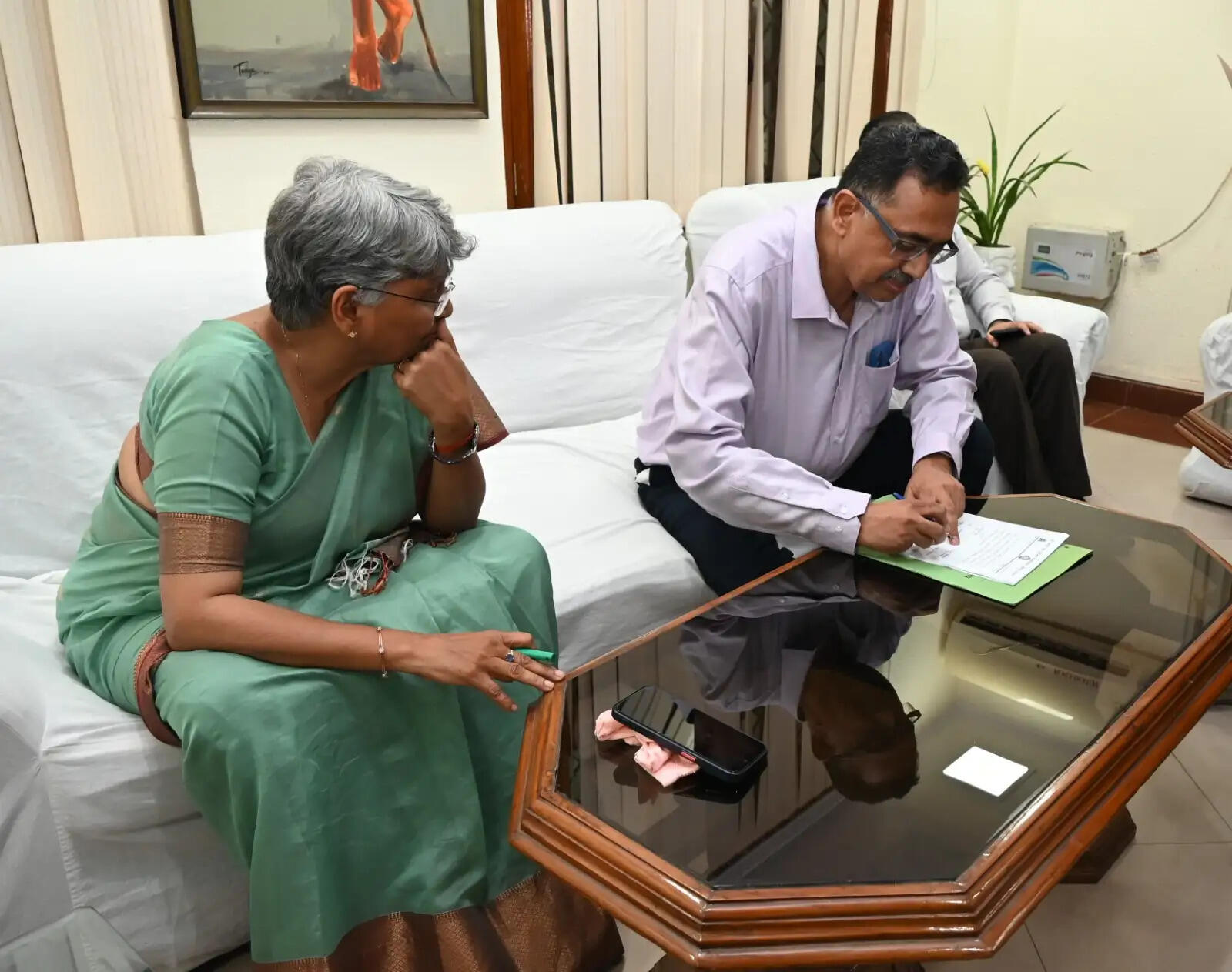 प्रो. राकेश कुमार सिंह ने संभाला पूर्वांचल विश्वविद्यालय के कुलपति का पदभार