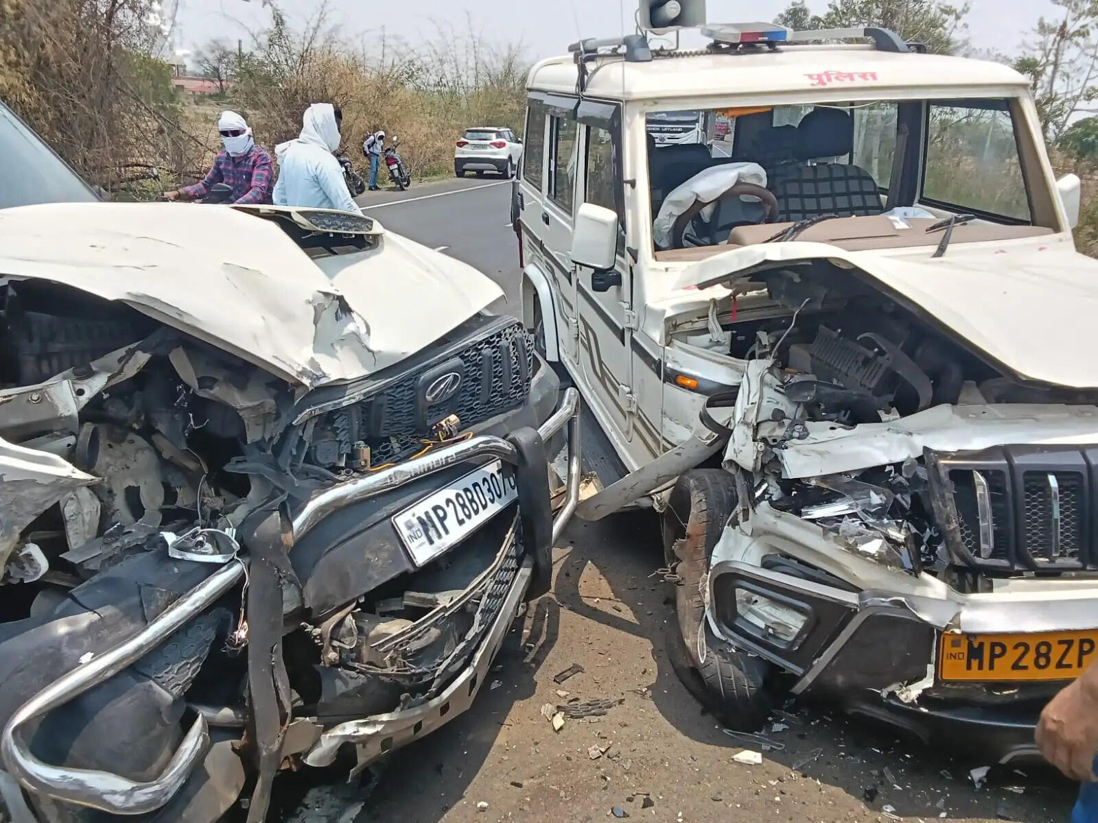 छिंदवाड़ा में पुलिस की बोलेरो-स्कॉर्पियो की जोरदार भिड़ंत