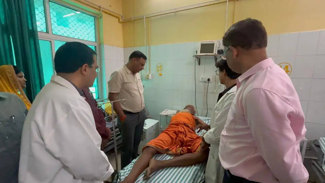 मीरजापुर में चक्रवाती तूफान ने ली 17 लोगों की जान, मृतकों के परिजनों को मिलेगी चार-चार लाख रुपए की मदद