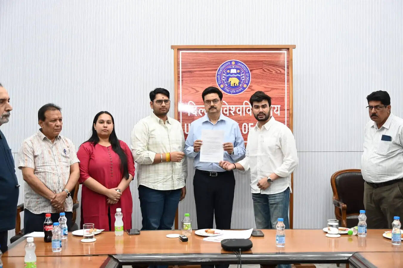 छात्रावास और पीजी प्रवेश मुद्दों पर अभाविप का प्रदर्शन असरदार, डीयू प्रशासन ने दिया समाधान का आश्वासन