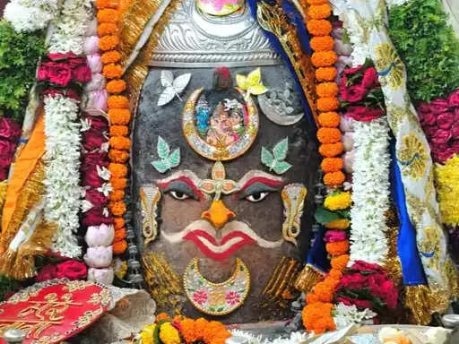 &nbsp;महाकाल की भस्म आरती में शामिल हुए फिल्म निर्माता मधुर भंडारकर