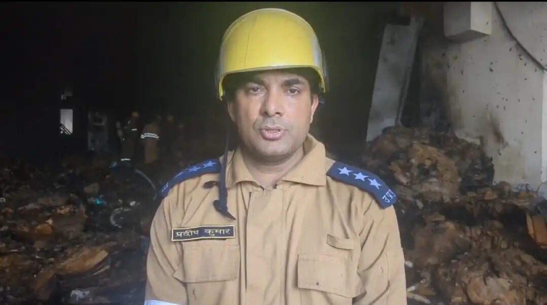 बिजली के स्मार्ट मीटर बनाने वाली फैक्ट्री में लगी आग, 40 घंटे बाद बुझी