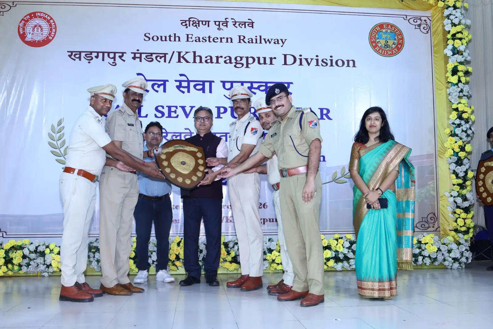 खड़गपुर मंडल में 70वां रेल सेवा पुरस्कार समारोह आयोजित