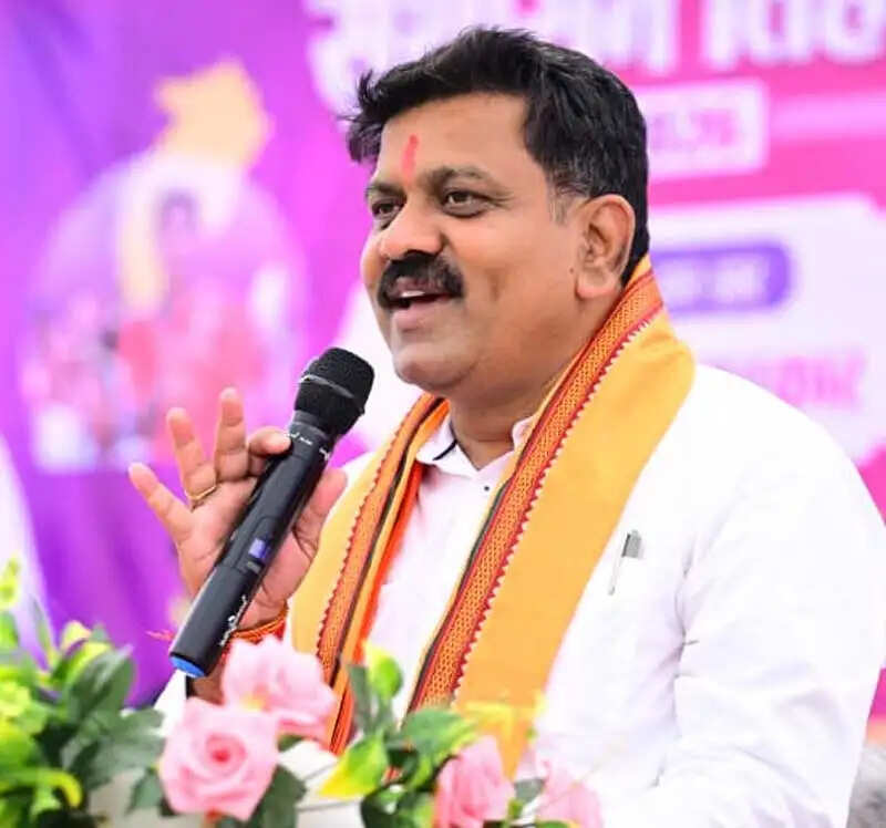 बस्तर में विकास की नई पहल पर उपमुख्यमंत्री विजय शर्मा की विशेष भेंटवार्ता का प्रसारण आज