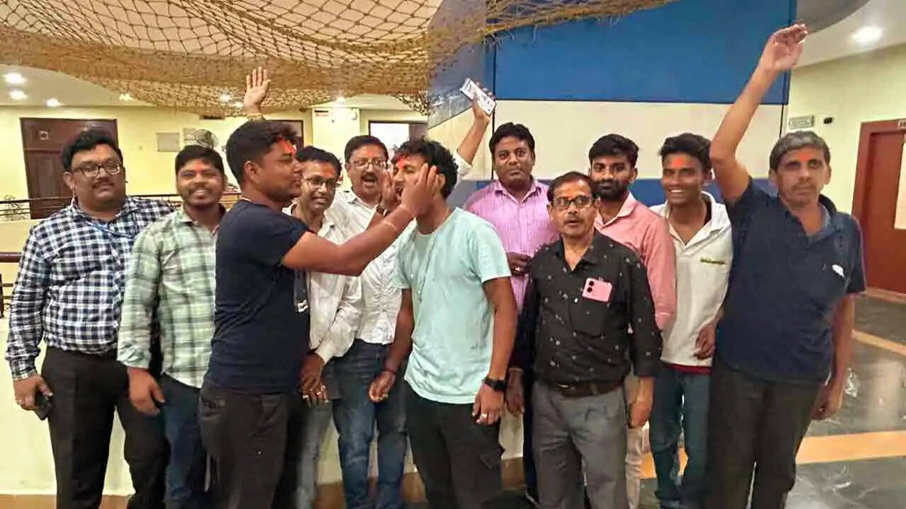 नवान्न में गूंजे ‘जय श्रीराम’ के नारे, सत्ता परिवर्तन के बाद बदला बंगाल का माहौल