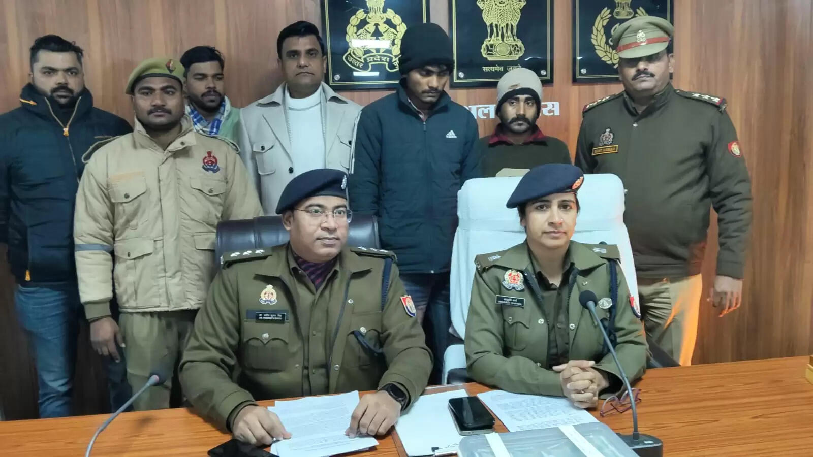 पुलिस ने व्यापारी के चावल बेचने वाले दो भाइयों को किया गिरफ्तार,10.30 लाख रुपए व ट्रक बरामद