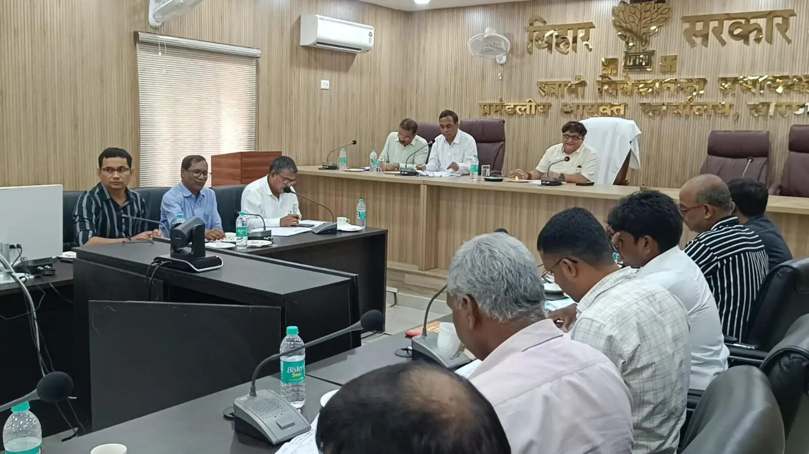 आंतरिक संसाधन की प्रमंडलीय आयुक्त ने की समीक्षा
