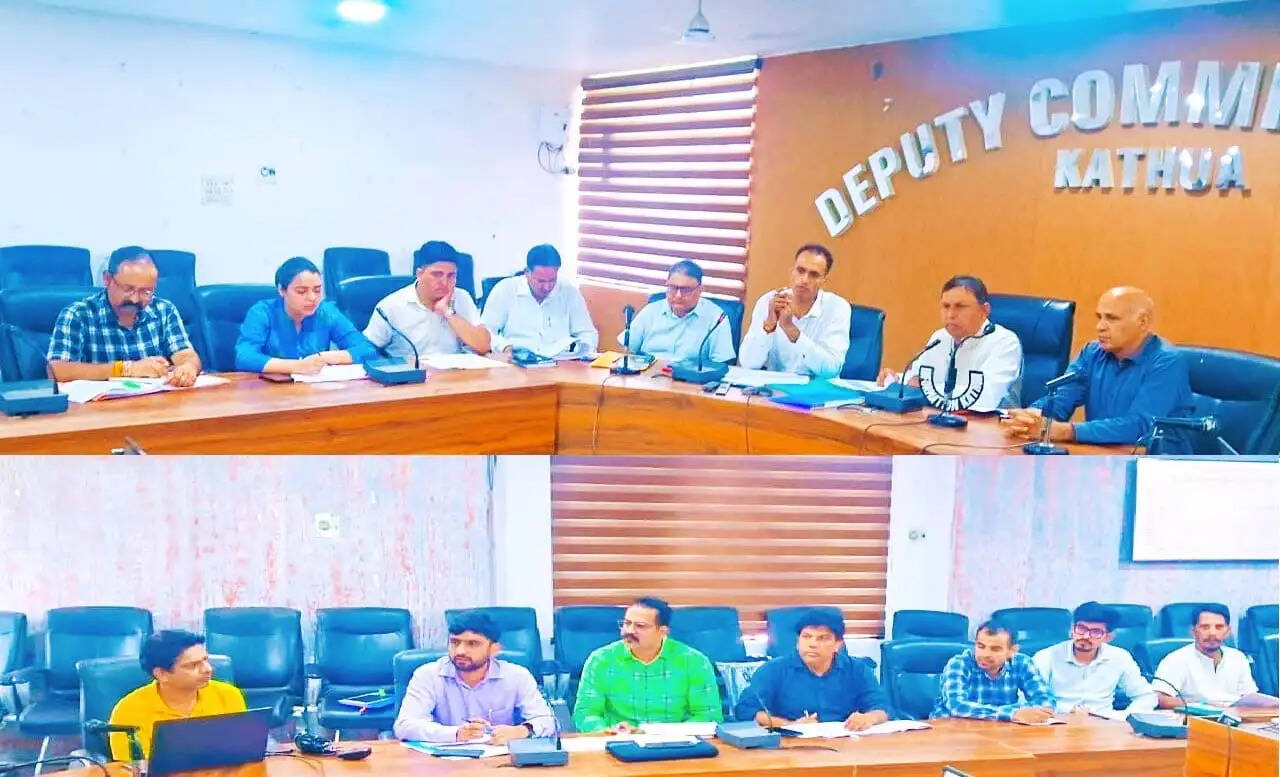 विकास कार्यों में तेजी लाएं, दो सप्ताह में टेंडिरिंग पूरी करें-डॉ. भारत भूषण