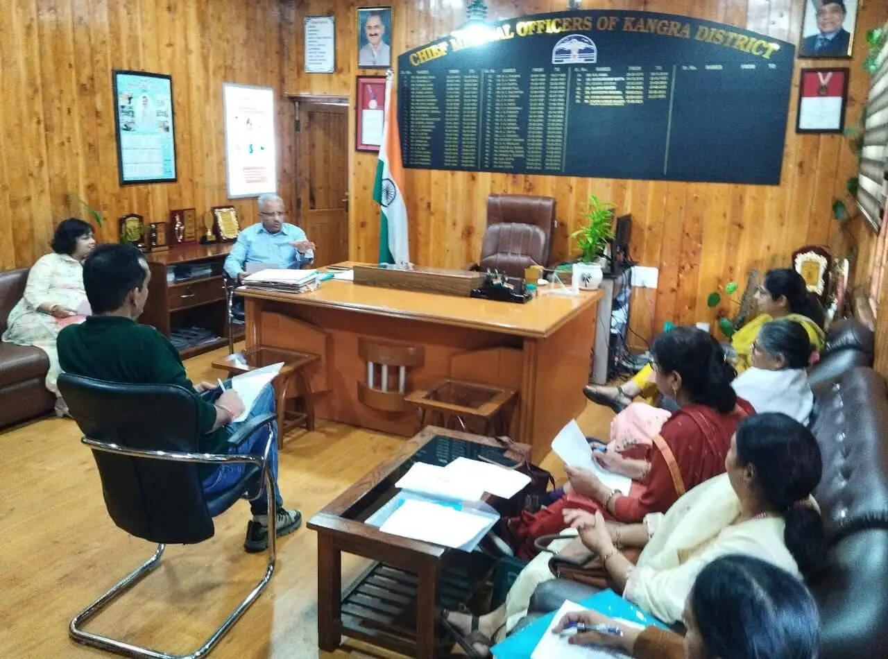 नियमों की अनदेखी करने वाले अल्ट्रासाउंड केंद्रों पर होगी कार्रवाई : डॉ विक्रम कटोच