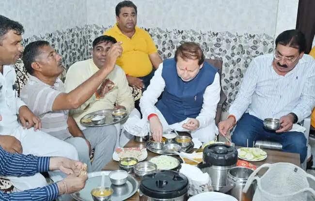 सोनीपत: टिफिन बैठक में कार्यकर्ताओं से संवाद बूथ मजबूत करने का मंत्री ने किया आह्वान