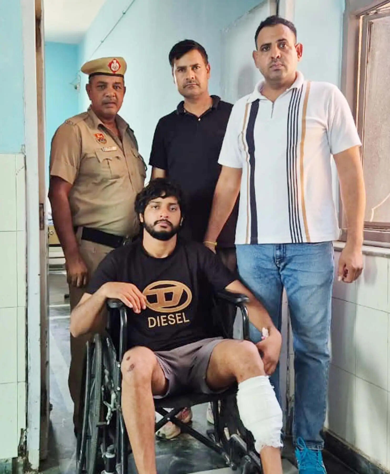 गुरुग्राम: पुलिस-मुठभेड़ में इनामी बदमाश गिरफ्तार