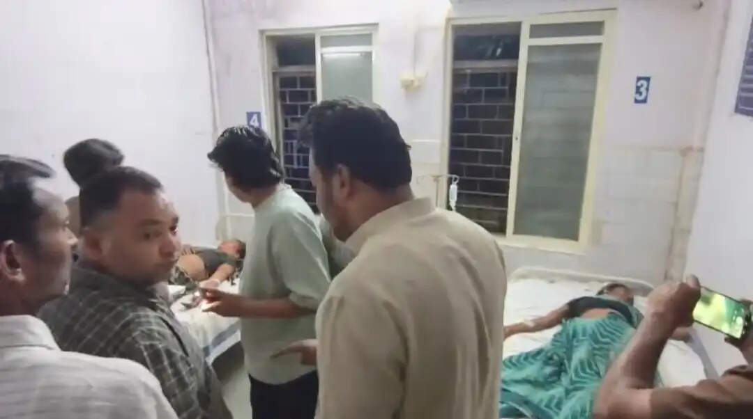 श्योपुरः भात मांगने जा रहे श्रद्धालुओं से भारी ट्रेक्टर- ट्रॉली पलटी, चार महिलाओं की मौत