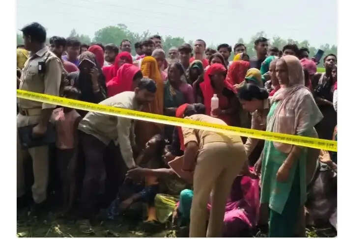 संभल में युवक और लड़की का शव पेड़ से लटका मिला