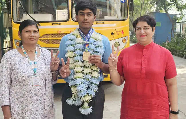 सोनीपत: नेशनल बैंडी आइस हॉकी में यश राणा ने जीता स्वर्ण पदक