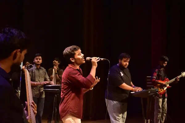 किशोर कुमार जयंती पर एमसीयू में सजे सुरों के रंग, गूंजे सदाबहार नगमे